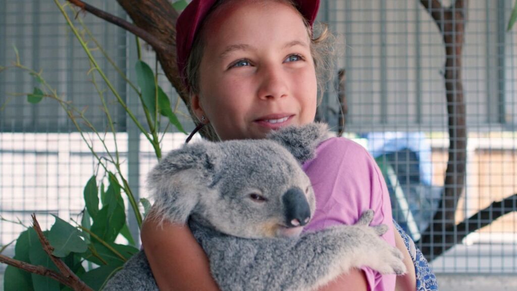 Izzy Bee | Izzy's Koala World, Family, Age, Instagram, Wiki, Bio, Father, Mother