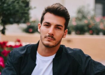 Bennett Murphy | Naked and Afraid of Love Cast, Age, Birthday, The Bachelorette, Girlfriend, Net Worth, Wikipedia