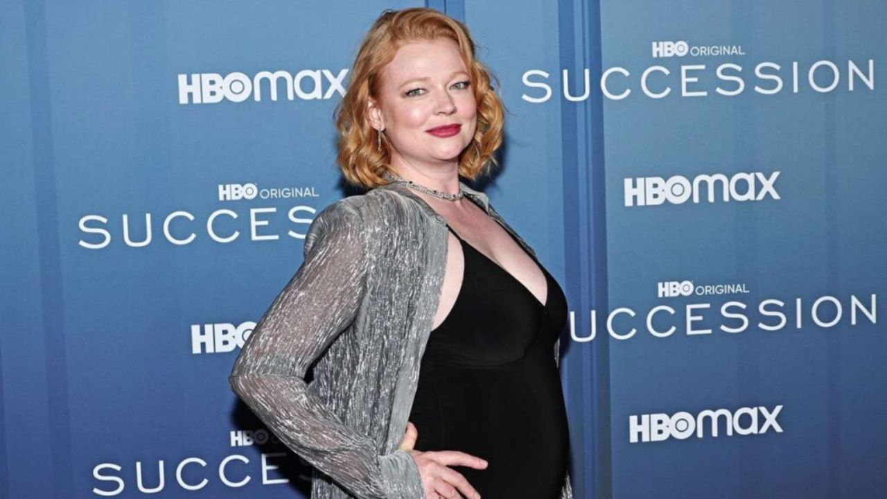 Sarah Snook showing her baby bump on the season four premiere of Succession.