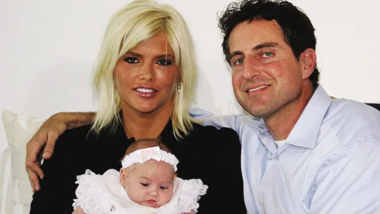 Anna Nicole Smith's daughter, Dannielynn, got her all money and other belongings.