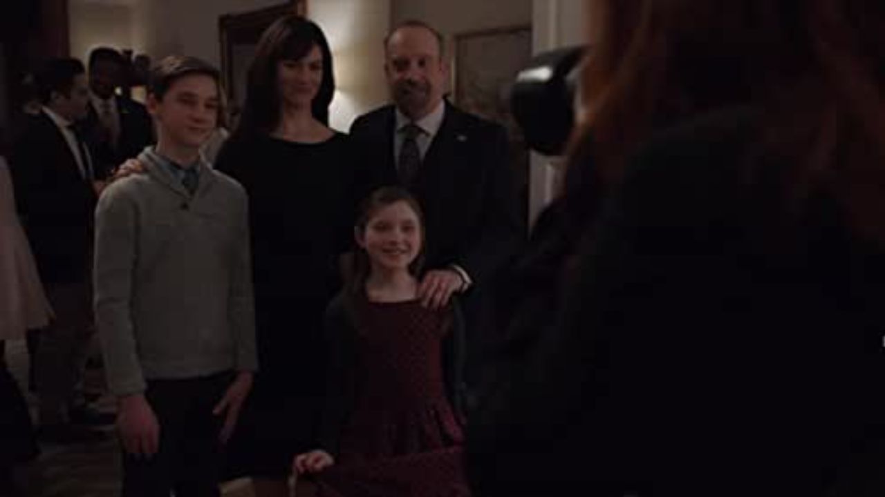 Chloe is Zeke's sister who died because of his negligence. blurred-reality.com