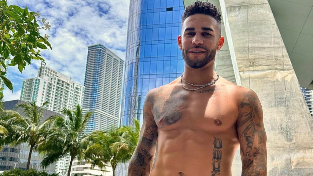 Dom Dwyer has not even revealed the name of his new girlfriend. blurred-reality.com
