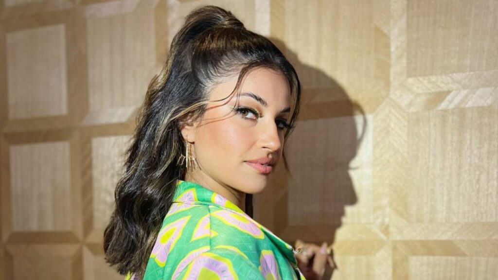 Is Richa Moorjani Pregnant? Netizens Seek What the Truth Is! Blurred