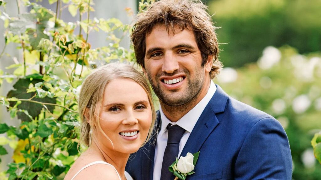 Sam Whitelock’s Wife: Is He Married? Family & Children’s Names! blurred-reality.com