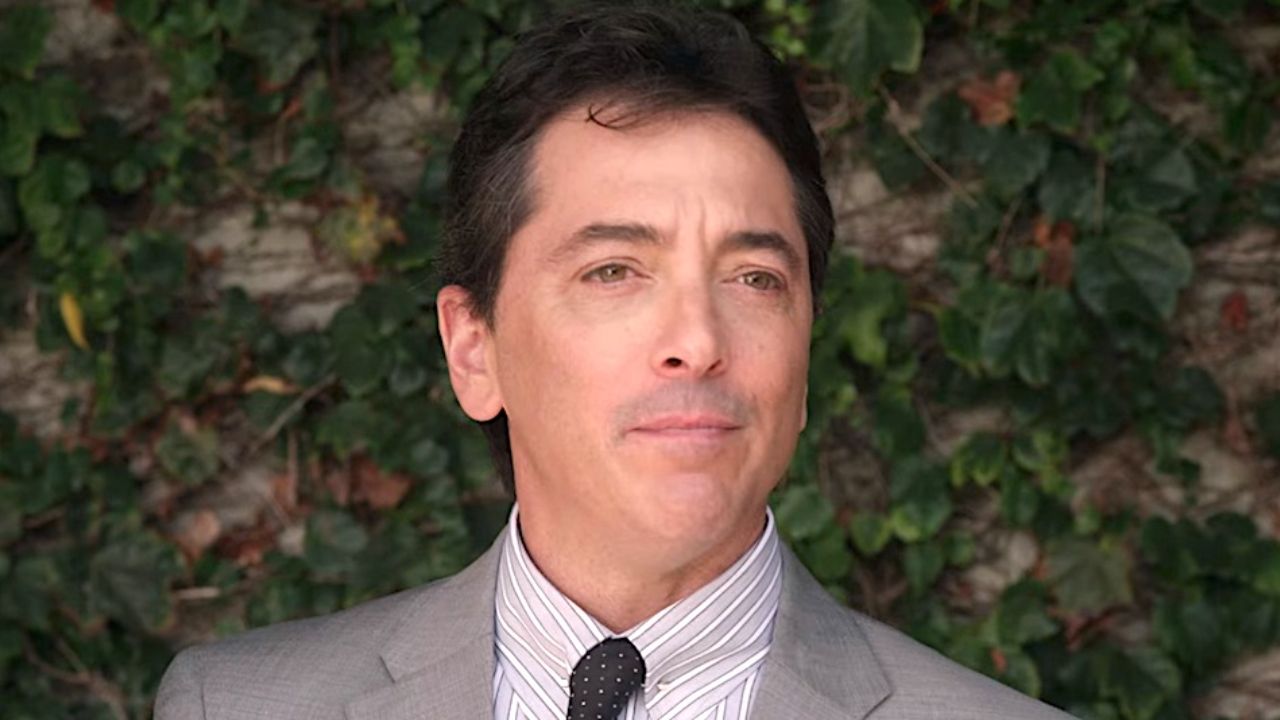 Scott Baio doesn't seem to be suffering from any illness in 2023. blurred-reality.com
