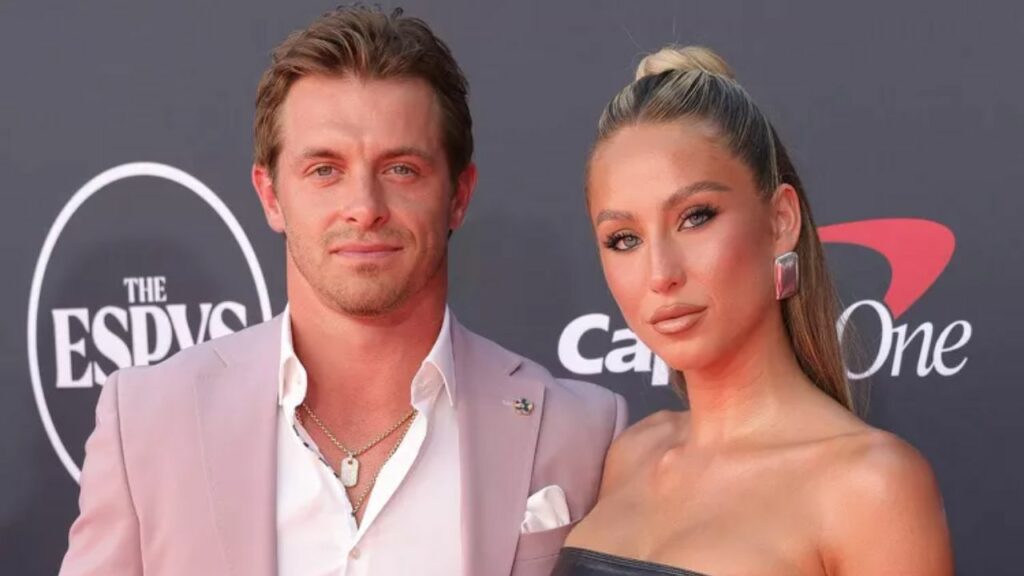 Alix Earle’s Boyfriend in 2023: As Seen in ESPYS, She Is Seemingly Dating Braxton Berrios! blurred-reality.com