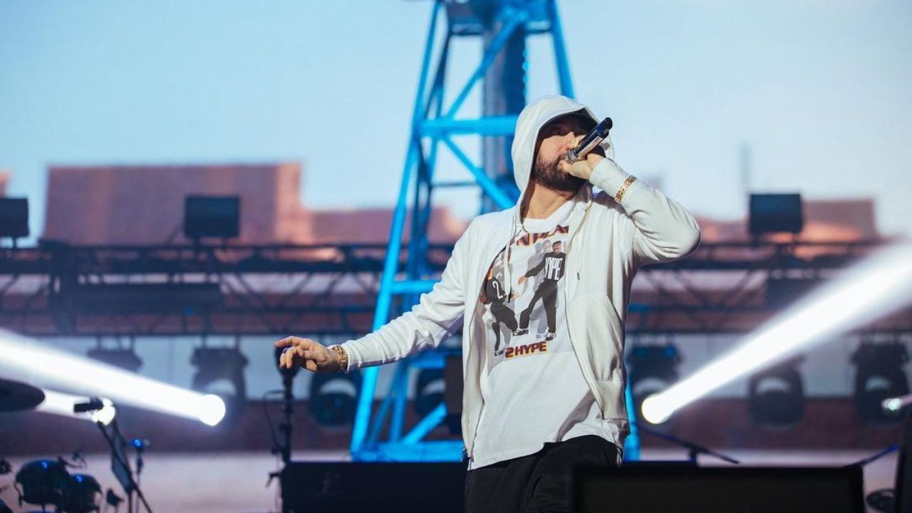 Eminem is not autistic. blurred-reality.com