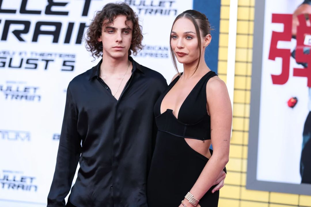 Maddie Ziegler and her ex-boyfriend, Eddie Benjamin. blurred-reality.com