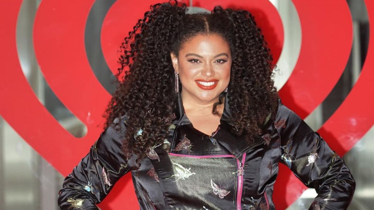 Michelle Buteau is also the winner of New Now Next Award. blurred-reality.com