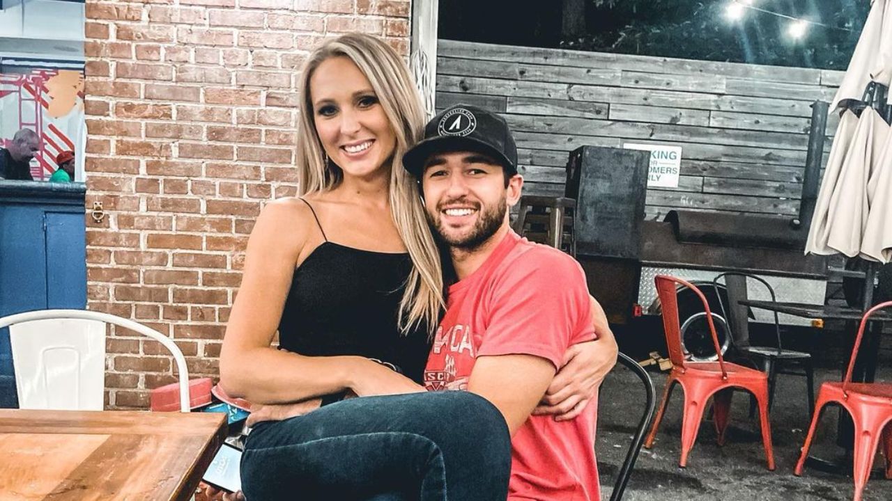 Chase Elliott’s Girlfriend (Wife) In 2023: Engaged or Married to Ashley Anderson? Find Her Age & Instagram! blurred-reality.com