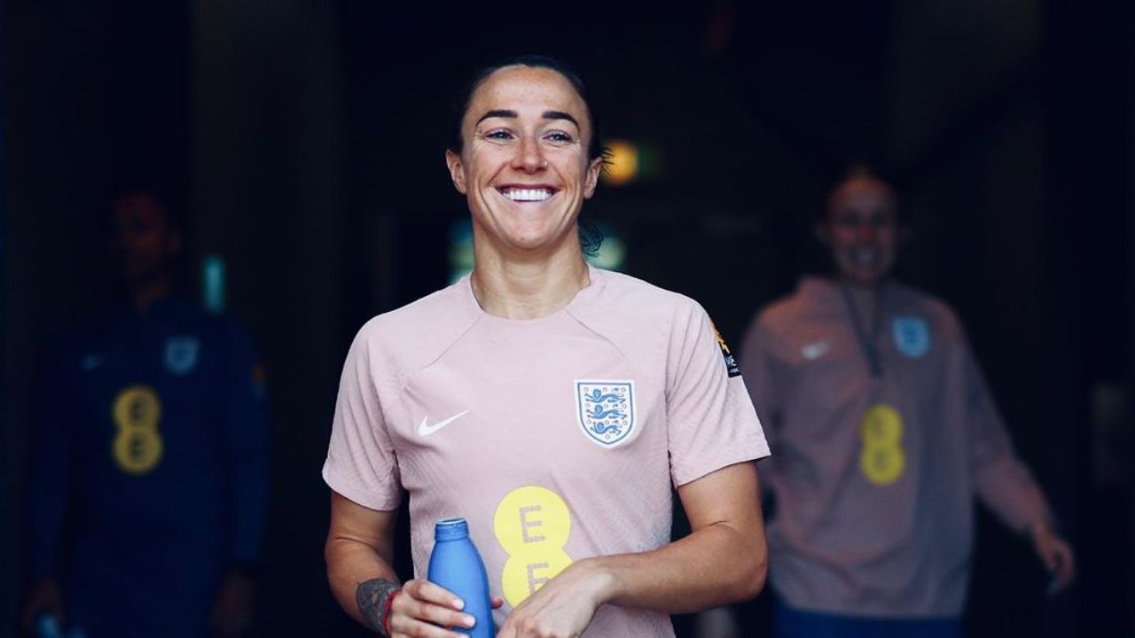Is Lucy Bronze Gay? Who Is She Dating? blurred-reality.com