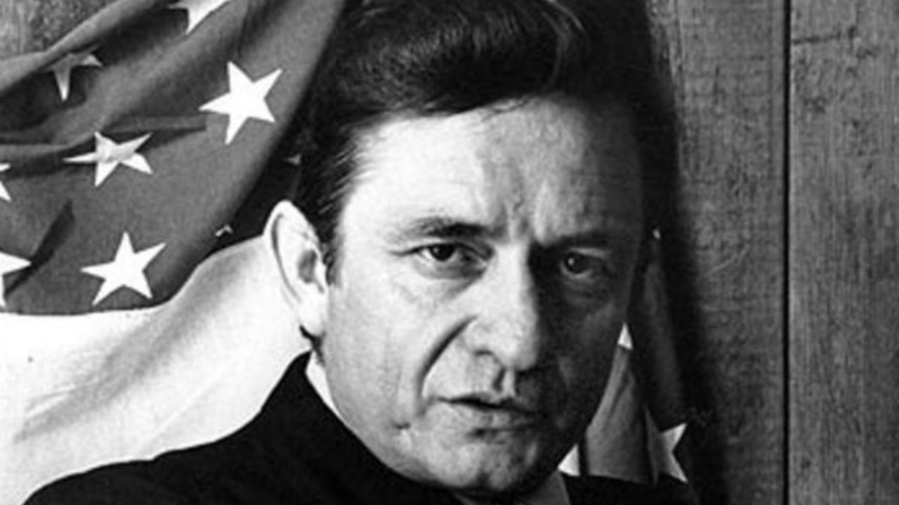Johnny Cash’s Facial Scar: Jaw Surgery Update! blurred-reality.com