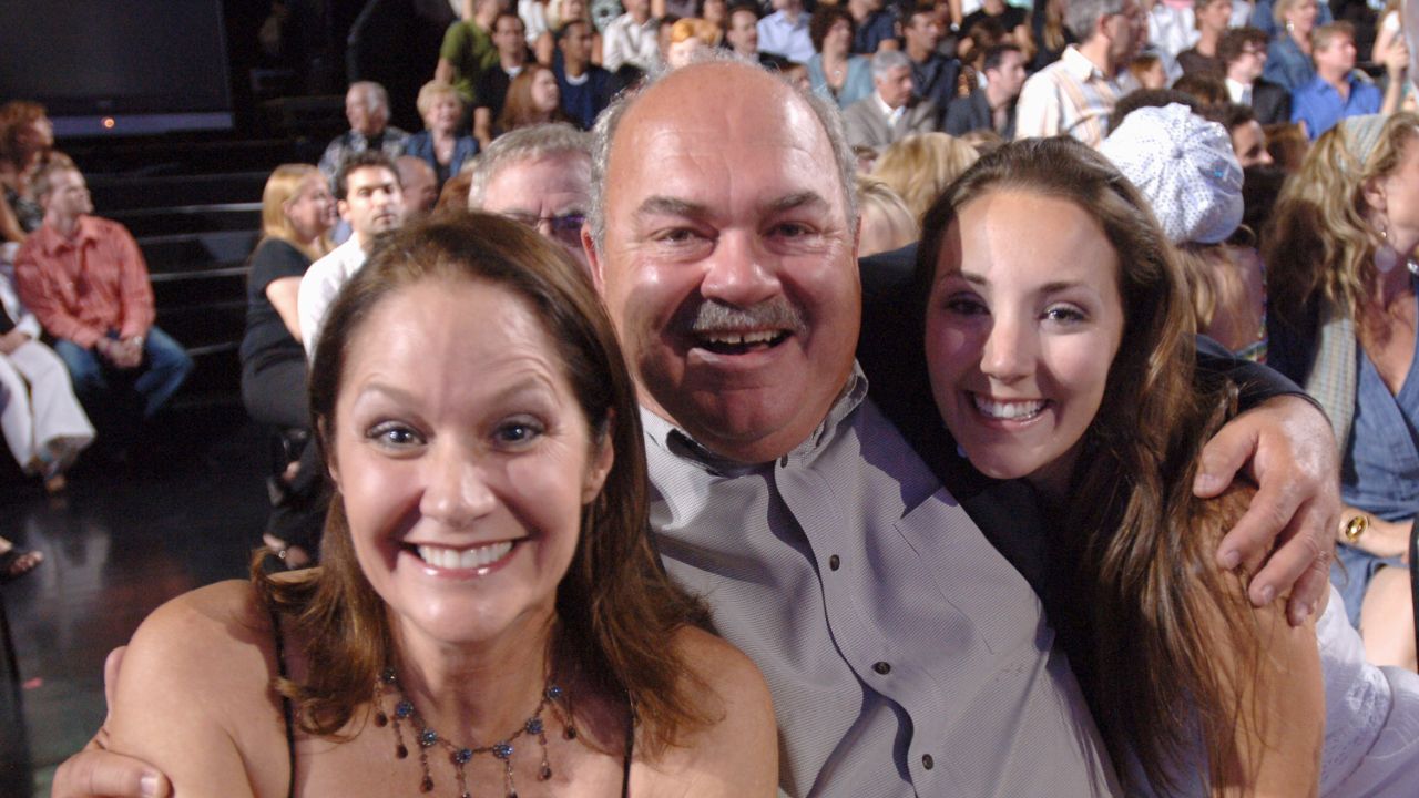 Katharine McPhee's parents and her sister, Adriana. blurred-reality.com