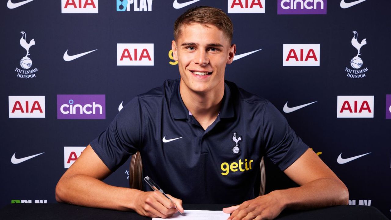 Tottenham Hotspur signed Micky van de Ven from Wolfsburg for £43 million plus add-ons. blurred-reality.com