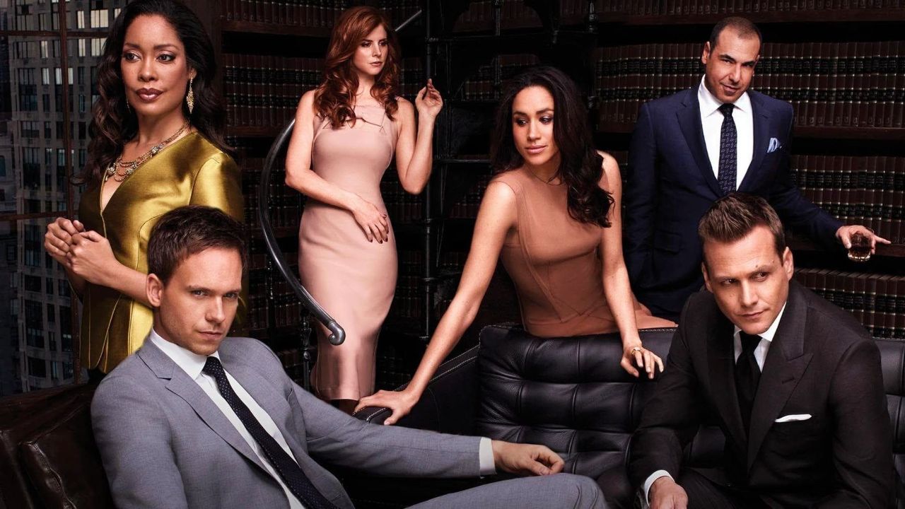 Suits is now streaming on Netflix. blurred-reality.com