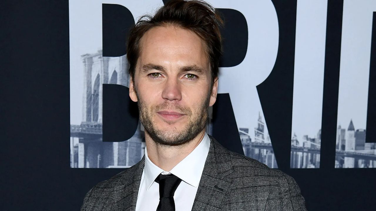 Taylor Kitsch’s Wife (Spouse) In 2023: Who Is His Girlfriend? blurred-reality.com