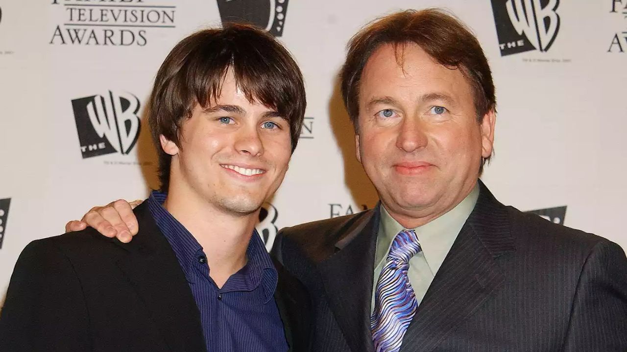 Tyler Ritter and John Ritter share the relationship of father and son. blurred-reality.com