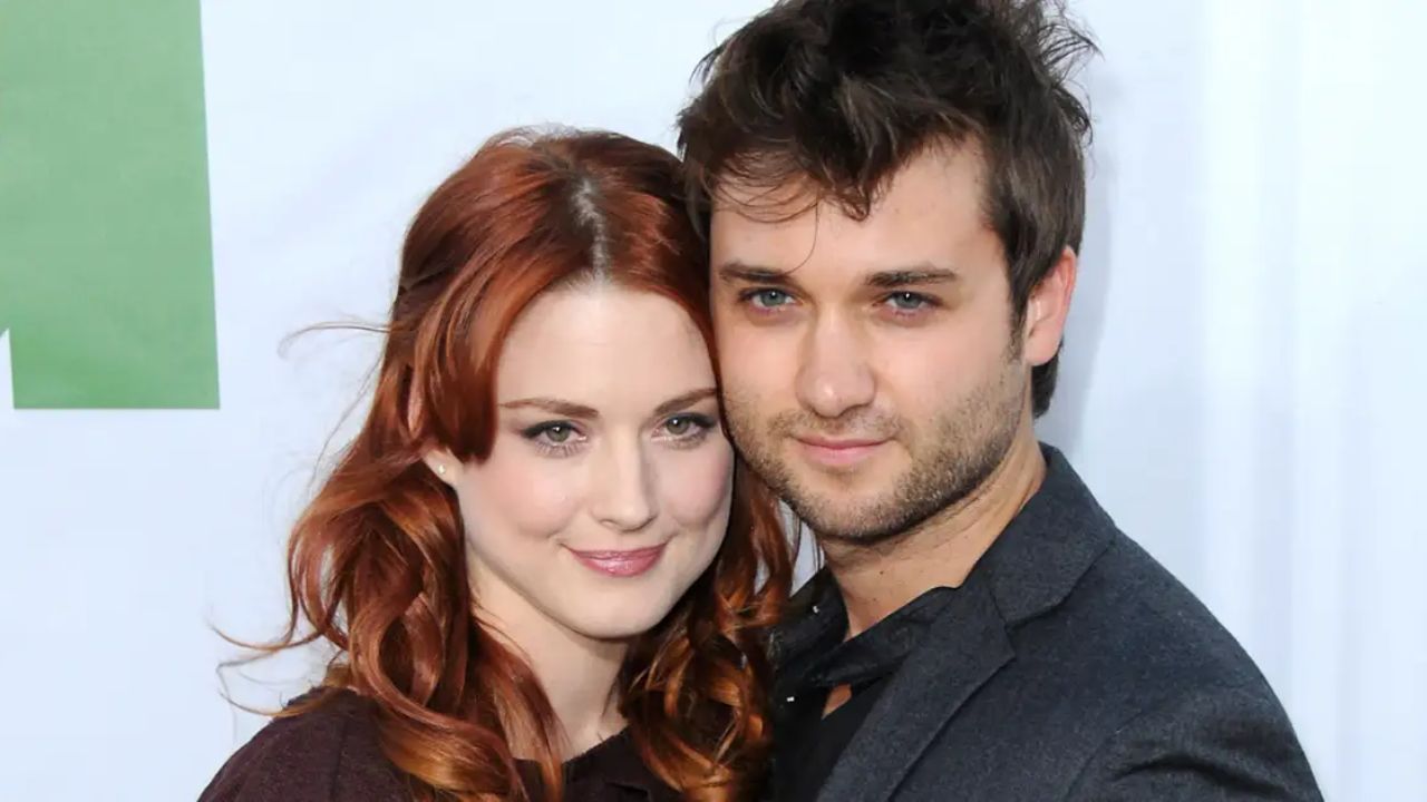 Alexandra Breckenridge and Casey Hopper have been married since 2015. blurred-reality.com