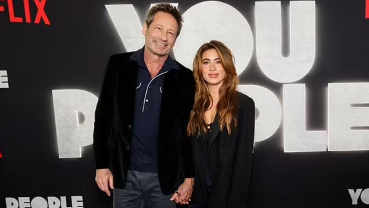 David Duchovny and his girlfriend, Monique Pendleberry. blurred-reality.com