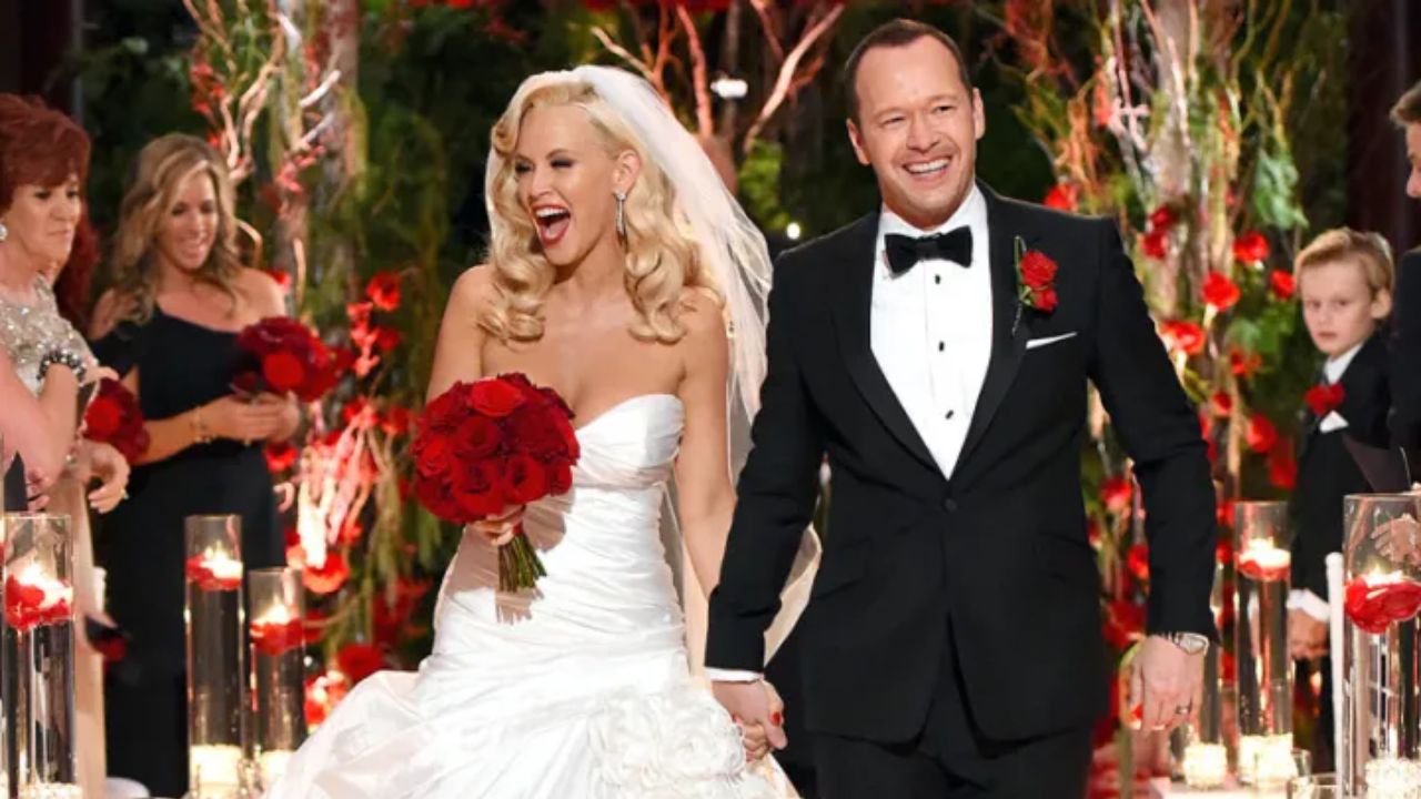 Jenny McCarthy and Donnie Wahlberg got married on August 31, 2014. blurred-reality.com