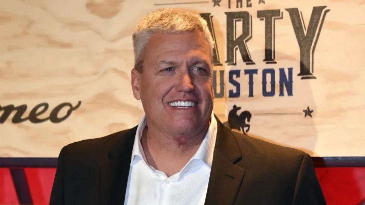 Rex Ryan underwent lap-band surgery and teeth whitening to improve his appearance. blurred-reality.com