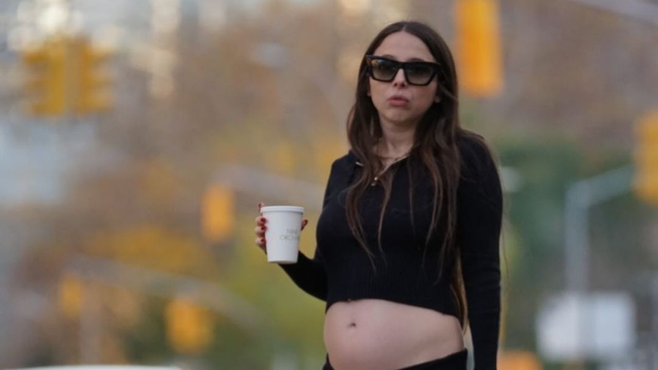 Esther Povitsky recently confirmed that she is pregnant. blurred-reality.com