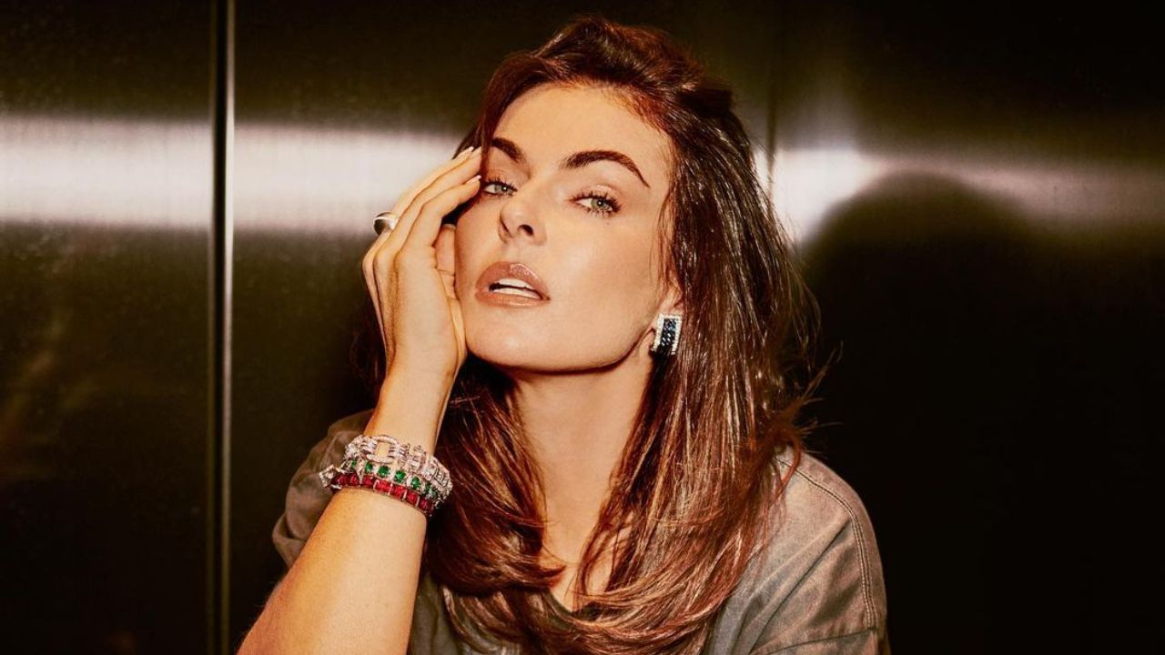 Serinda Swan's dating history includes many of her co-stars from the past. blurred-reality.com