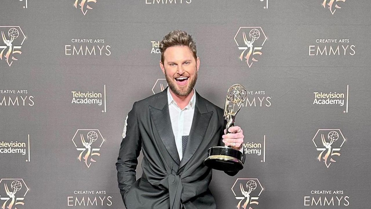 Bobby Berk openly accepts receiving plastic surgery. blurred-reality.com