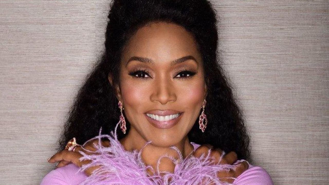 Angela Bassett reportedly makes $450,000 per episode on 9-1-1. blurred-reality.com