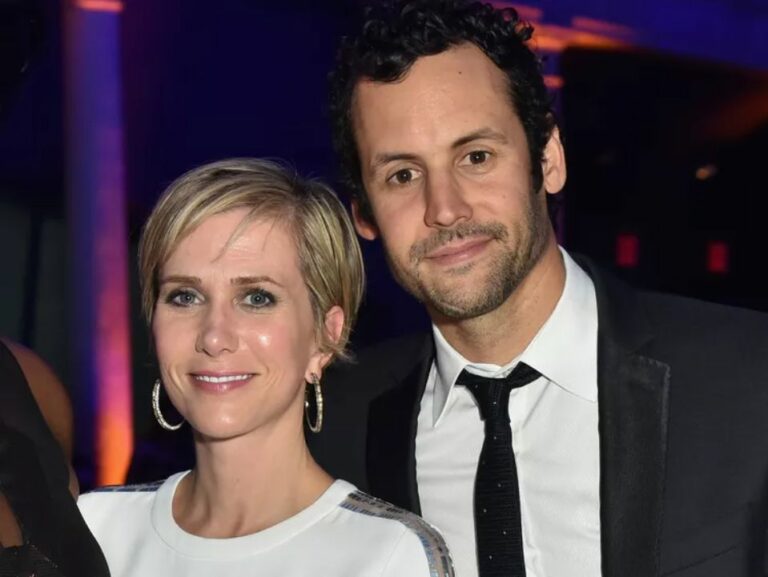 Kristen Wiig Looks Different New Look At the Golden Globes