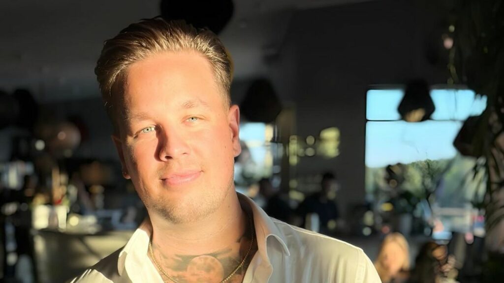 Rasmus From Love Is Blind Sweden: Instagram & Reddit blurred-reality.com