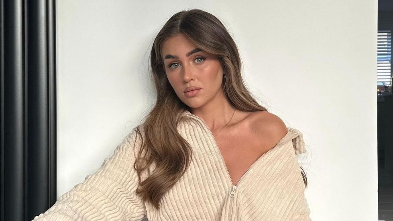 Georgia Steel rose to prominence after appearing in  Love Island season 4. blurred-reality.com