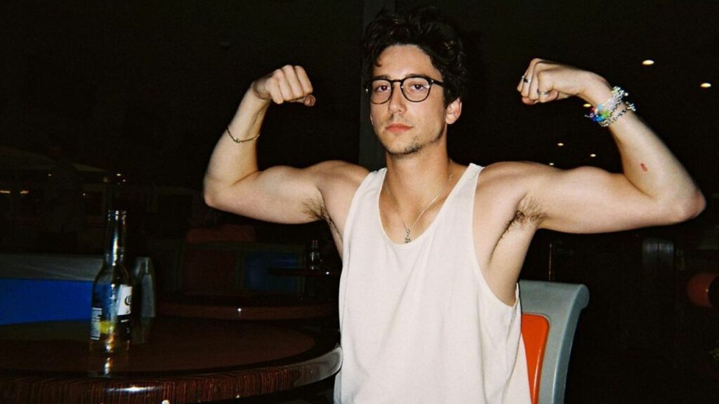 Milo Manheim’s Girlfriend (GF) In 2023: Is He in a Relationship? blurred-reality.com