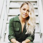 how old is stacy from love is blind